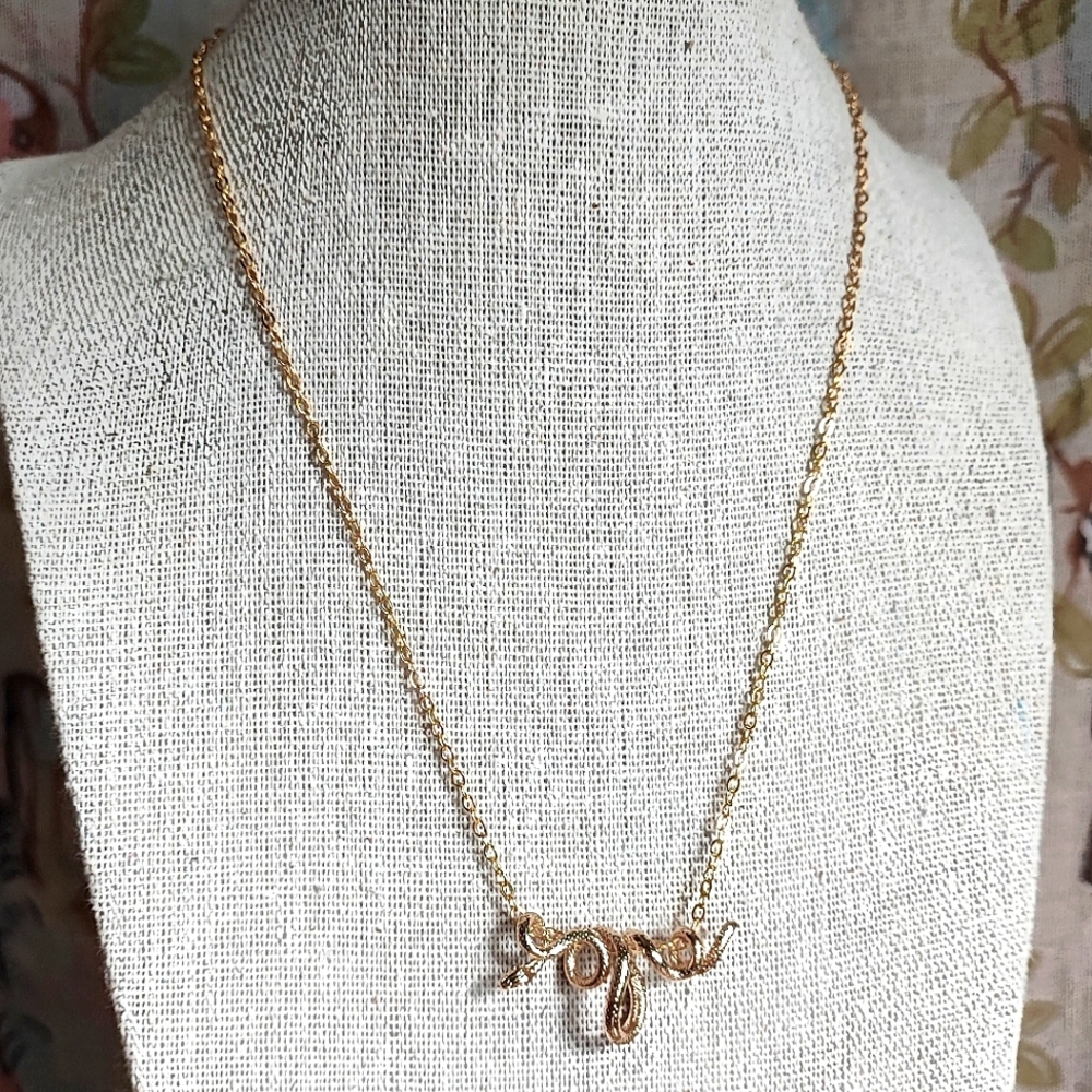 Cobra Snake Serpent Venomous Gold Tone Coiled Up Necklace Halloween Brand New